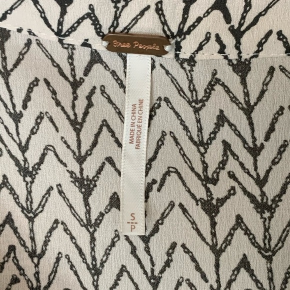 Free People Stars Aligned bell sleeve crop top Size Small - Picture 6 of 9